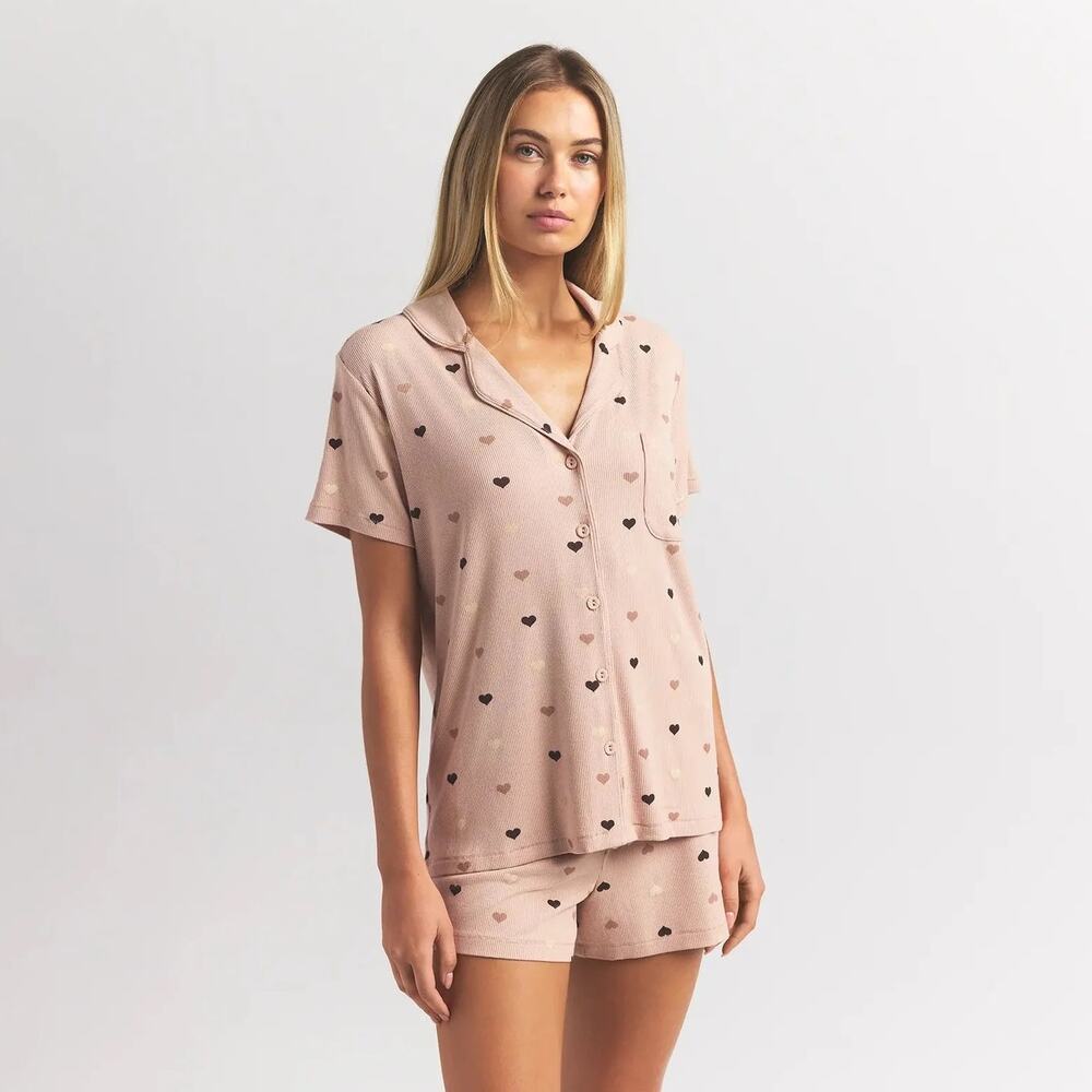 NWT SKIMS SOFT LOUNGE SHORT SLEEVE TOP IN MICA MINI HEART HALFDROP SIZE SMALL